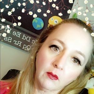 Meet your Posher, Leanne